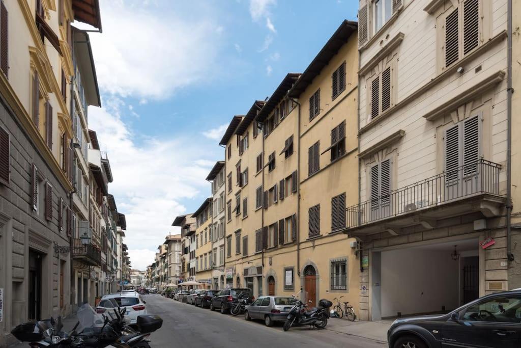 Apartamento Borgognissanti 6 *